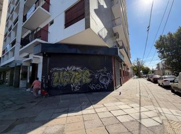 Local comercial · 110m² · Excelente Esquina en Venta - 110 m² - Local en Sarandí