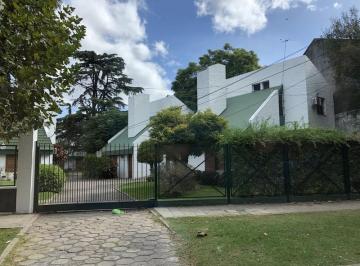 PH · 125m² · 4 Ambientes · 2 Cocheras · PH - Adrogue
