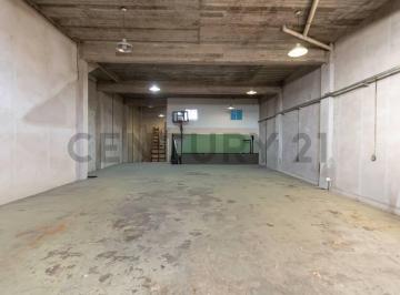 Depósito · 179m² · Venta Permuta Deposito en Villa Bosch con Oficinas y Patio