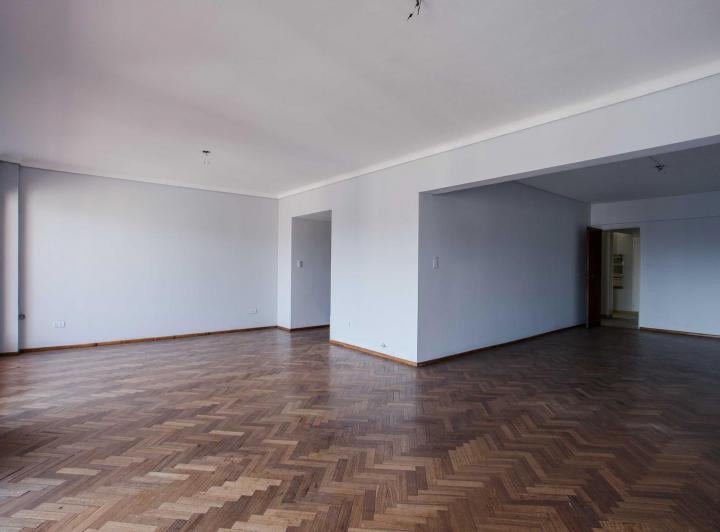 Departamento · 185m² · 8 Ambientes · 1 Cochera