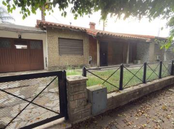 Casa de 4 ambientes, La Matanza · Circ. 3°. C. Evita. Chalet 4 Amb + Depto. 2 Amb. 510 m. Acepta Depto.
