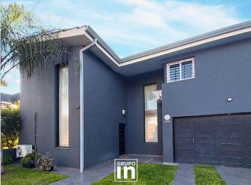 Casa de 13 ambientes, Córdoba · Casa en Venta - 276 m² - Nuevo Poeta Lugones - Apto Crédito