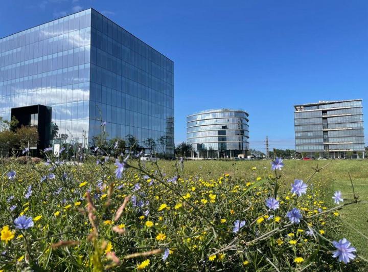 Oficina comercial · 111m² · 4 Ambientes · 4 Cocheras