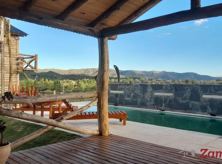 Casa en venta en Fincas de Montaña · 4 ambientes