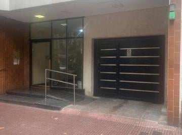 Departamento · 60m² · 3 Ambientes · 1 Cochera · Departamento en Parque Patricios