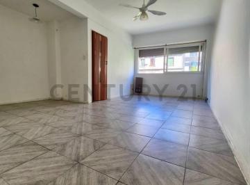 Departamento · 31m² · 1 Ambiente · 1 Cochera · En Venta Monoambiente Amplio, Apto Profesional, con Cochera, Muy Luminoso.