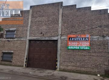 Bodega-Galpón · 1250m² · Galpón Industrial 1250 m² Baños, Vestuarios y Oficinas - 9 de Abril