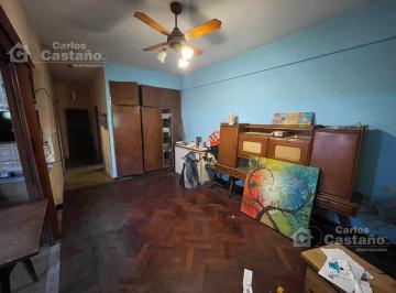 Casa · 208m² · 4 Ambientes · 4 Cocheras · Local + Casa 3 Amb. Para Refaccionar, con Galpón en Lote de 10x36 m
