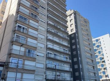 Departamento · 4 Ambientes · 1 Cochera · Departamento en Miramar