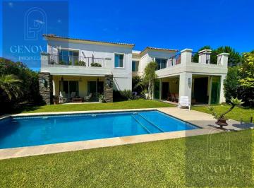 Casa · 400m² · 6 Ambientes · 3 Cocheras · Casa en Barrio El Golf - Nordelta