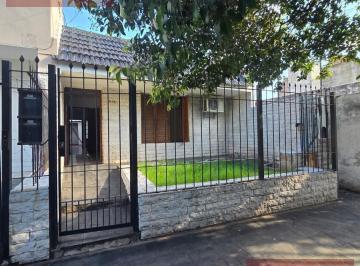Casa · 83m² · 2 Ambientes · Crisol Sur Casa en Oportunidad de Dos Dorm. con Patio
