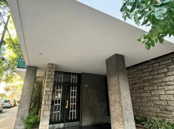 Departamento de 4 ambientes, Flores · Semipiso 4 Ambientes con Balcones Al Frente.