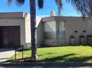 Casa de 4 ambientes, Bell Ville · Vendo Casa Excelente Oportunidad!