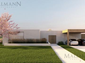 Casa · 283m² · 6 Ambientes · 4 Cocheras · Venta Casa 6 Amb Vista Interna con Financiamiento en Tilbury, Pilará
