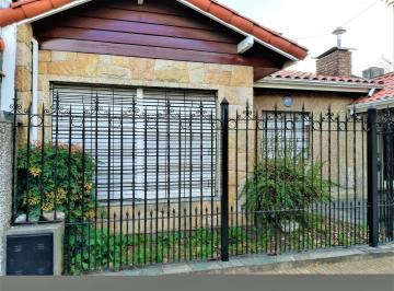 Casa · 112m² · 3 Ambientes · 2 Cocheras · Venta Casa - Garage - Jardin - Apto Credito