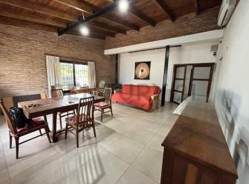 Oficina comercial · 115m² · 5 Ambientes · 2 Cocheras · Casa Apta Crédito en Ibarlucea