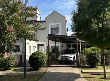 Casa de 4 ambientes, Esteban Echeverría · Venta Monte Grande Barrio Mirasoles Casa de 5 Ambientes Lote 250 m² Apta Credito