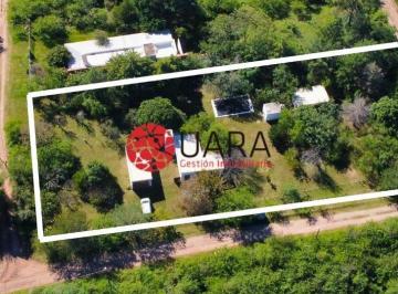 Casa · 180m² · 2 Ambientes · 2 Cocheras · Casa en Venta con 2000 m² de Parque en La Granja