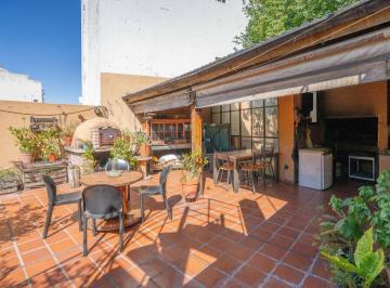 Casa · 310m² · 5 Ambientes · 2 Cocheras · Venta Casa 5 Ambientes con Terraza, Local Comercial y Dos Cocheras