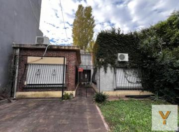 Casa · 90m² · 4 Ambientes · 1 Cochera · Casa en Venta - 3 Dorm. 1 Baño - Ramos Mejía