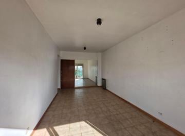Departamento de 3 ambientes, Caballito · Excelente Departamento en Caballito con Cochera y Baulera