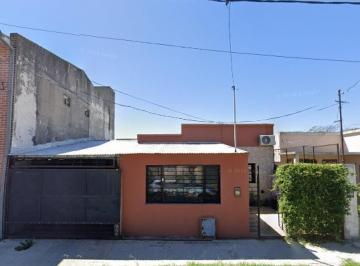 Casa · 92m² · 4 Ambientes · Casa en Venta - 2 Dorm. 1 Baño - Zarate