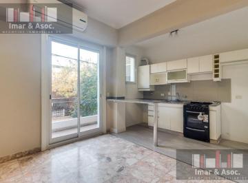 Departamento · 54m² · 3 Ambientes · Venta Departamento Luminoso con Balcón Al Frente Primer Piso por Escaleras Loyola - Villa Crespo