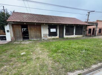 Casa de 3 ambientes, La Plata · Casa a Reciclar en Los Hornos, 600 m²
