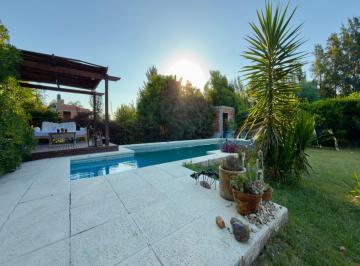 Casa de 1 ambiente, La Plata · Casa en Venta, Sicardi, 600 m², Pileta
