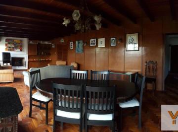 Departamento · 191m² · 6 Ambientes · Departamento en PH - 4 Dorm. 3 Baños - 202 m² - La Plata