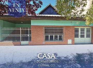 Casa · 145m² · 4 Ambientes · 2 Cocheras · Venta Casa 3 Dorm. en Centro de Cutral Co, Neuquén.
