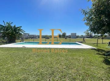 Casa · 160m² · 4 Ambientes · 4 Cocheras · Venta Casa en San Sebastian