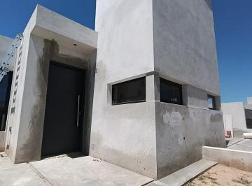Casa · 88m² · 3 Ambientes · 1 Cochera · Venta Duplex 2 Dorm., Quebradas de Manantiales, Cordoba