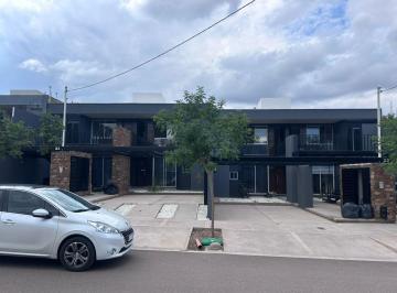 Departamento · 90m² · 4 Ambientes · 1 Cochera · Departamento en Godoy Cruz Barrio Privado Las Acacias
