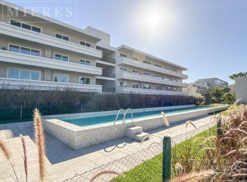 Departamento · 71m² · 3 Ambientes · 1 Cochera · Departamento en Venta en Saravi Village