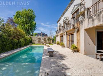 Casa · 350m² · 6 Ambientes · 4 Cocheras · Hermosa Casa de 6 Amb. en Miraflores Estilo Villa Italiana