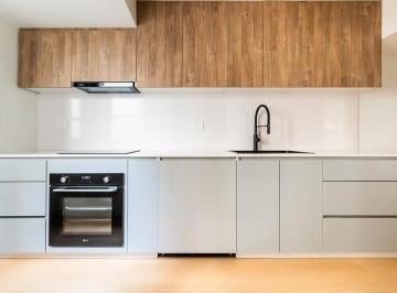 Departamento · 161m² · 4 Ambientes · 3 Dorm. (1 Suite) 2 Baños y Toilette. Luminoso. Reciclado a Nuevo. Recoleta