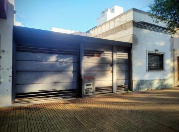 Casa · 200m² · 4 Ambientes · 1 Cochera · Casa en La Plata