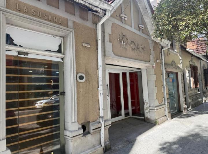 Casa · 402m²