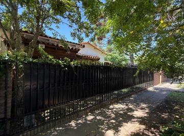 Local comercial de 8 ambientes, La Plata · Casa Ideal Comercio Sobre Calle 472 con 30 m de Frente Entre 13a y 13b
