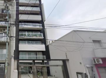 Departamento · 44m² · 2 Ambientes · Departamento 2 Ambientes con Balcón Al Frente en Venta - Alquilado Hasta 2028 - Quilmes Centro