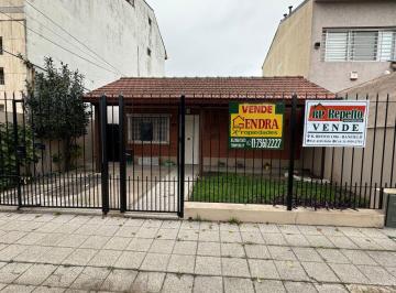 Casa de 3 ambientes, Lomas de Zamora · Casa 3 Ambientes Sobre Amplio Lote en Temperley – Gran Parque y Potencial de Ampliación