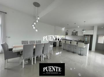 Casa · 300m² · 5 Ambientes · 2 Cocheras · Casa en Venta en Canning - Fincas de San Vicente Chacras