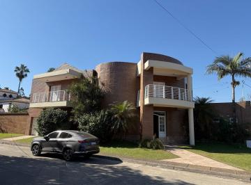 Casa de 5 ambientes, San Miguel de Tucumán · Crisostomo Alvarez 4400 Casa de 2 Plantas con 4 [Dorm.] en Venta en San Miguel de Tucumán