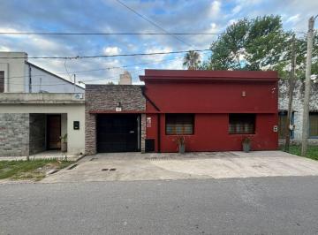 Casa de 7 ambientes, La Plata · Venta! Apta Banco, Casa en Planta Baja, de 3 Dorm. con Parque y Piscina, 11 E/ 492 y 493