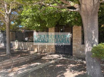 Casa · 154m² · 2 Dormitorios · 1 Cochera · Venta Casa 3 Dorm. Barrio El Progreso