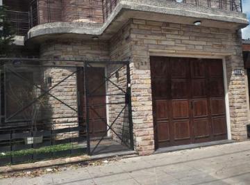 Casa de 7 ambientes, Tres de Febrero · Venta de Casa – Caseros