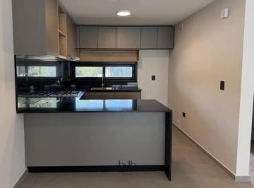 Casa · 112m² · 5 Ambientes · 2 Cocheras · Casa Venta Greenville 2 Patio Planta Baja 2 Dorm. 2 Baños