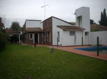 Casa de 3 ambientes, La Plata · Casa de 2 Dorm. con Parque