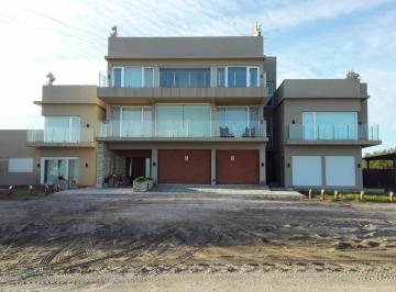 Casa · 500m² · 8 Ambientes · 2 Cocheras · Casa Ocho Ambientes Sobre La Playa, Claromecó Tres Arroyos. Venta